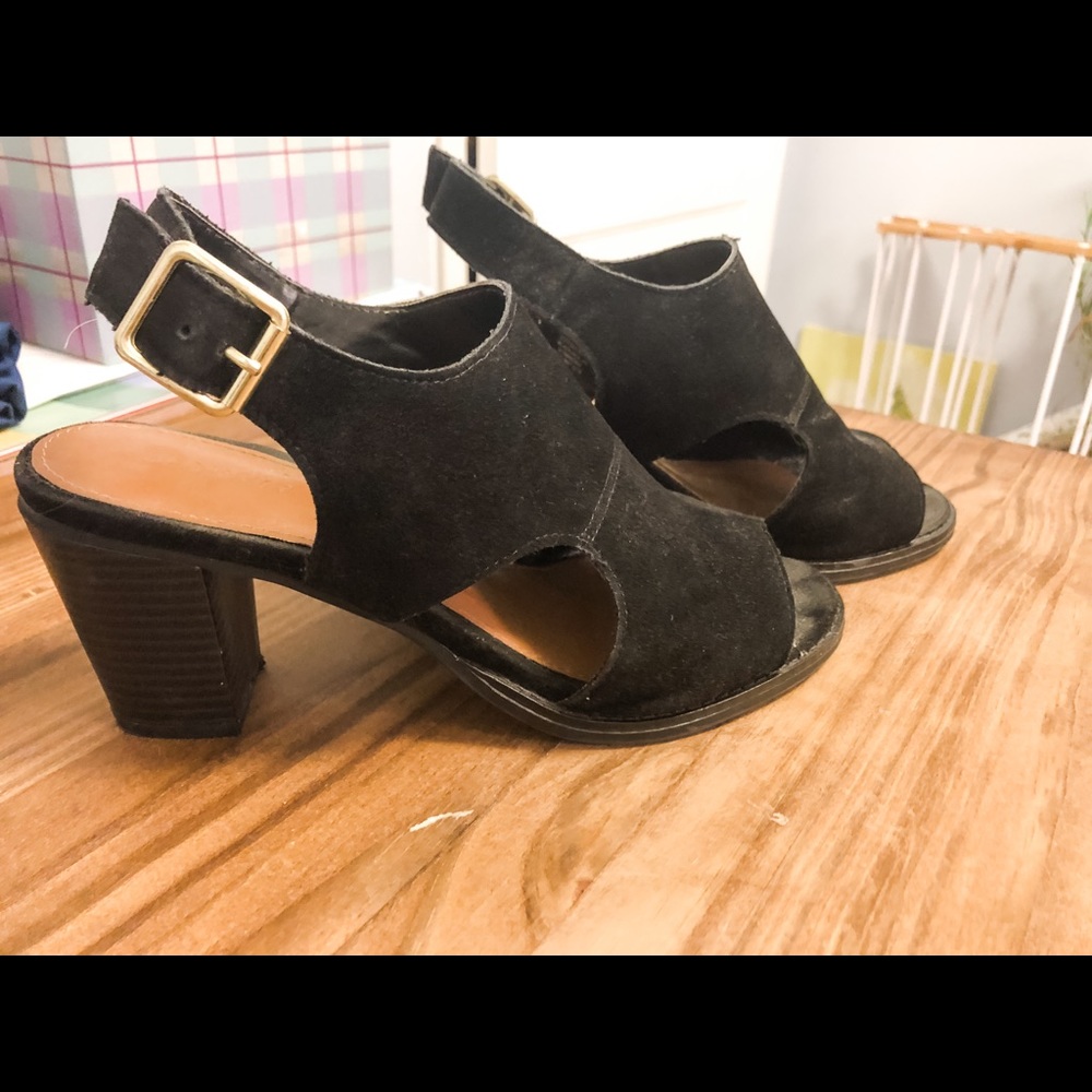 🐝 Old Navy Faux Black Suede Heels